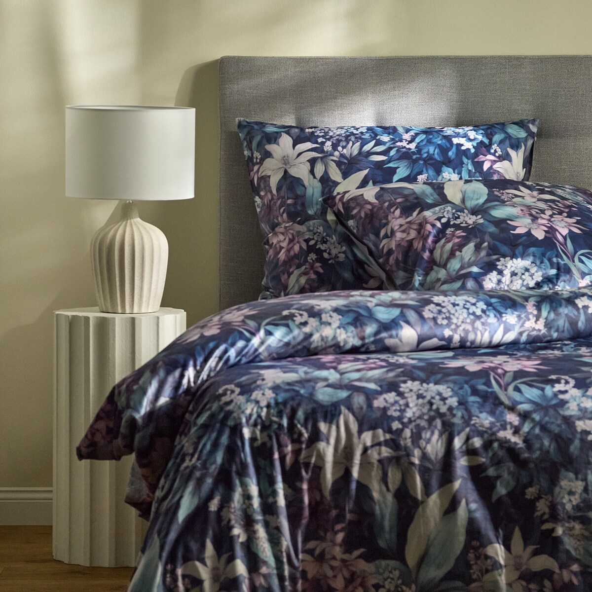 Pościel Welwetowa Rottis 160x200 cm z motywem roślinnym