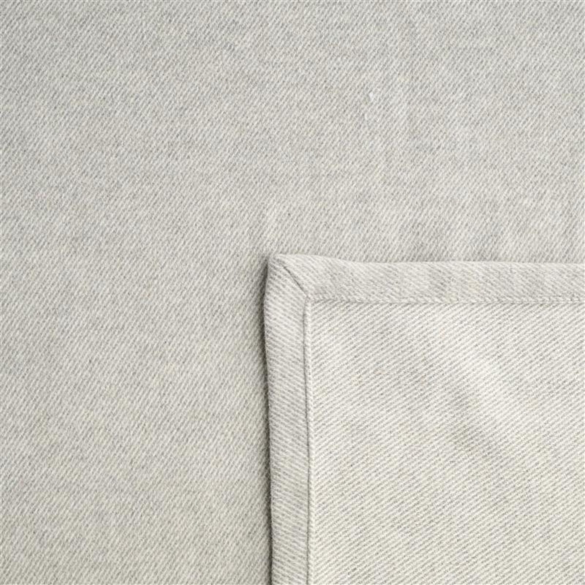 Koc Z Wełną Raveni 140x190 cm