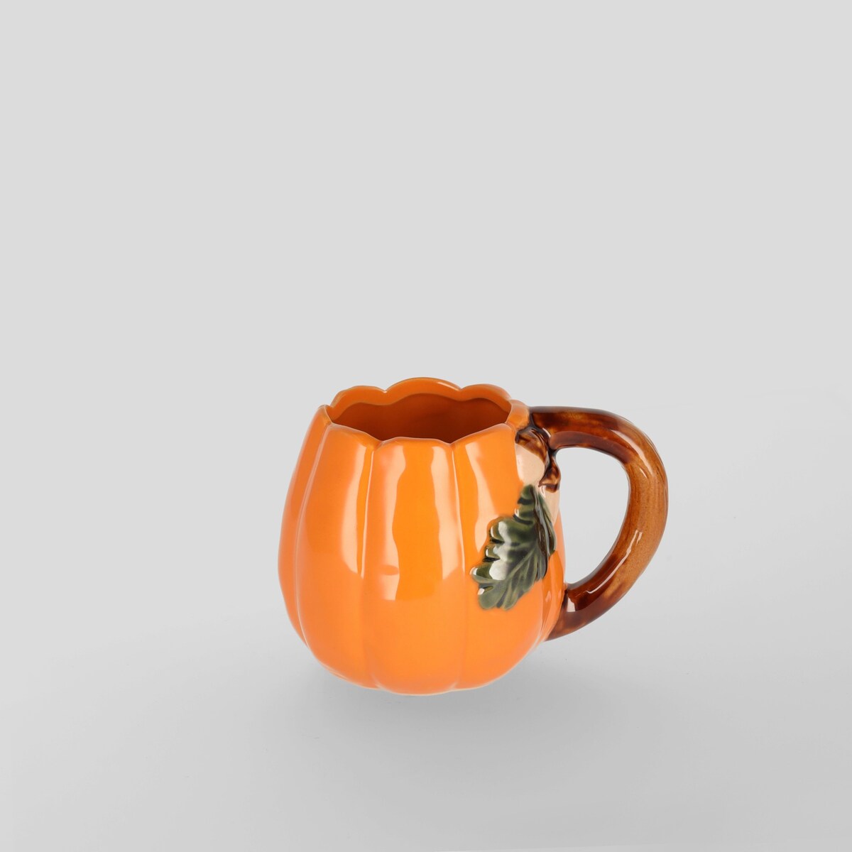 Mug Akornito