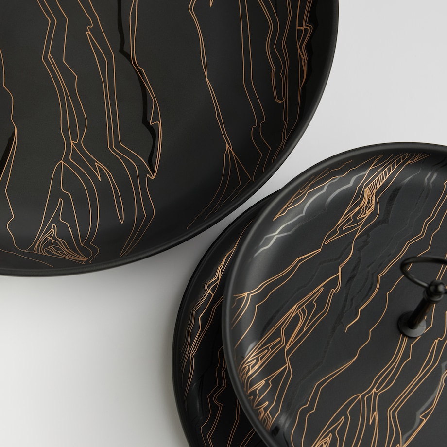 Patera Marberiso z motywem abstrakcyjnym