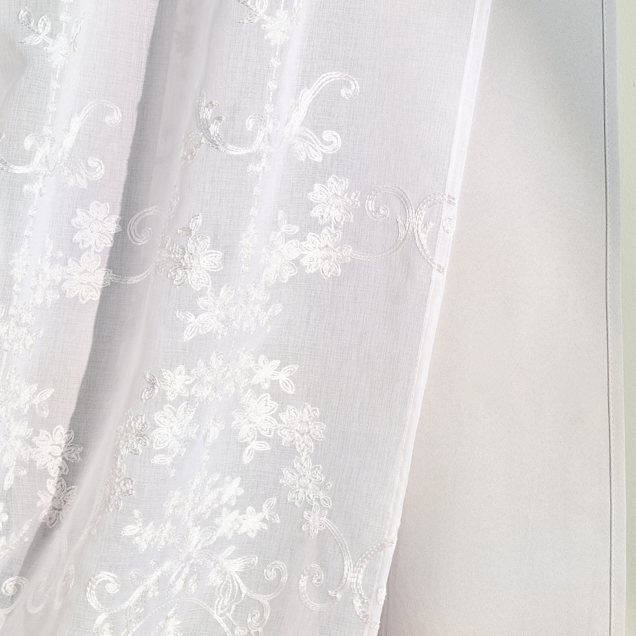 Zasłona zaciemniająca Ariela 140x250 cm z motywem arabeski