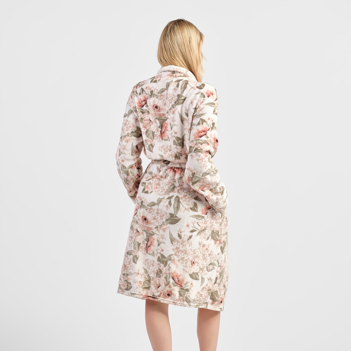 Szlafrok Amorette z motywem kwiatowym