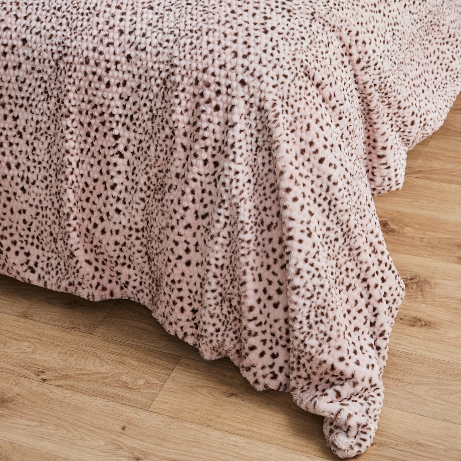 Jednokolorowa futrzana narzuta na łóżko Siman 180x220 cm