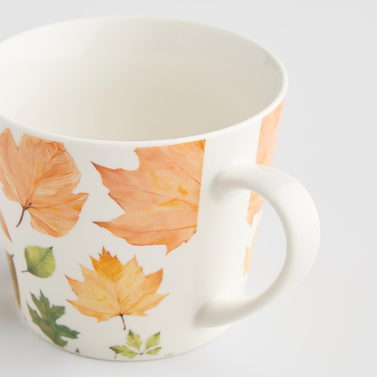 Kubek Listio z motywem liściastym