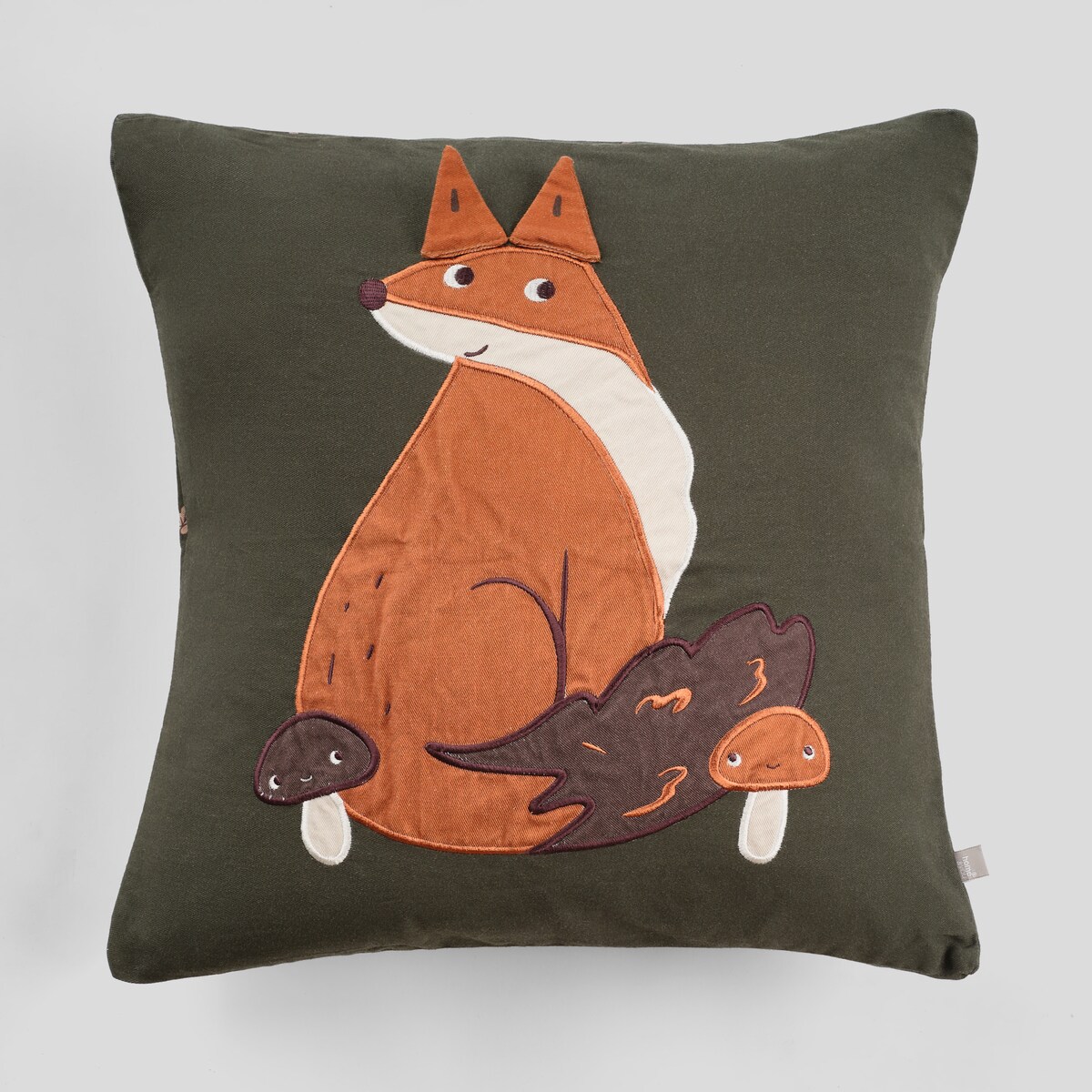 Poszewka Haftowana Nooks 45x45 cm z motywem zwierząt leśnych