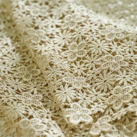 Bieżnik koronkowy Florina 35x180 cm z motywem kwiatowym