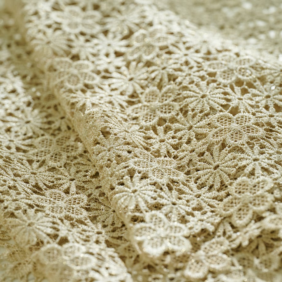 Bieżnik koronkowy Florina 35x180 cm z motywem kwiatowym