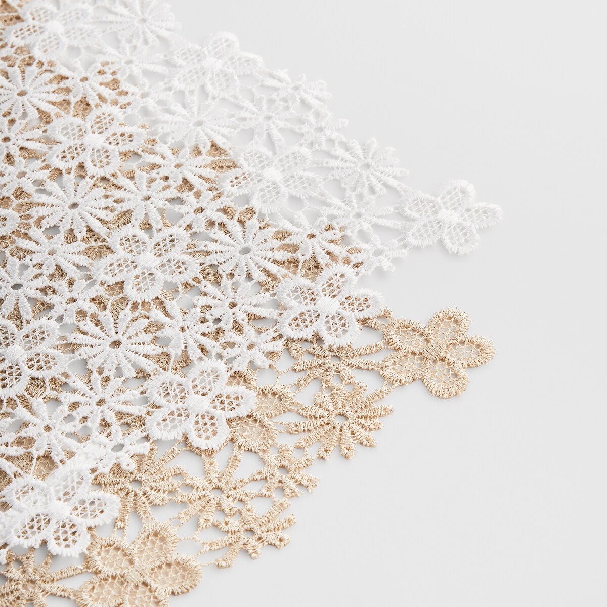 Serwetka Florina 30x30 cm z motywem kwiatowym