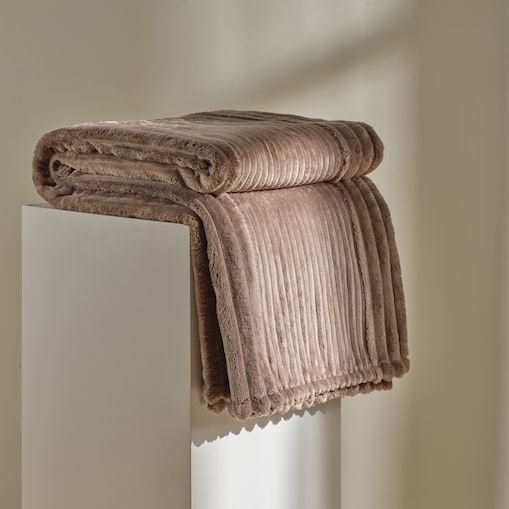 Jednokolorowy koc żakardowy Divite 150x200 cm