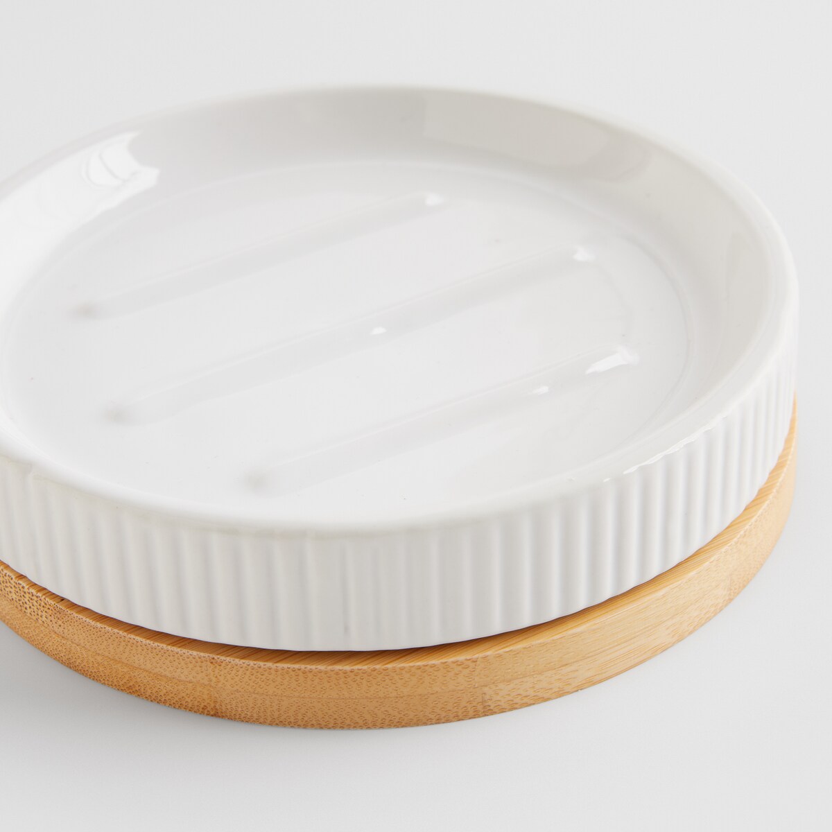 Mydelniczka Liners gloss
