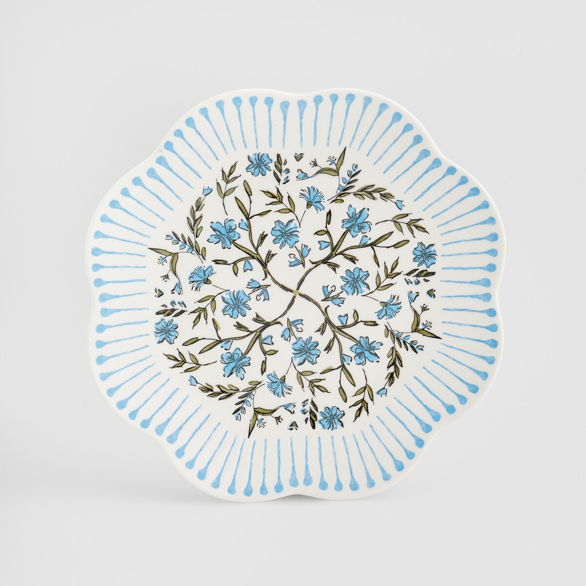 Patera Avenel z motywem roślinnym