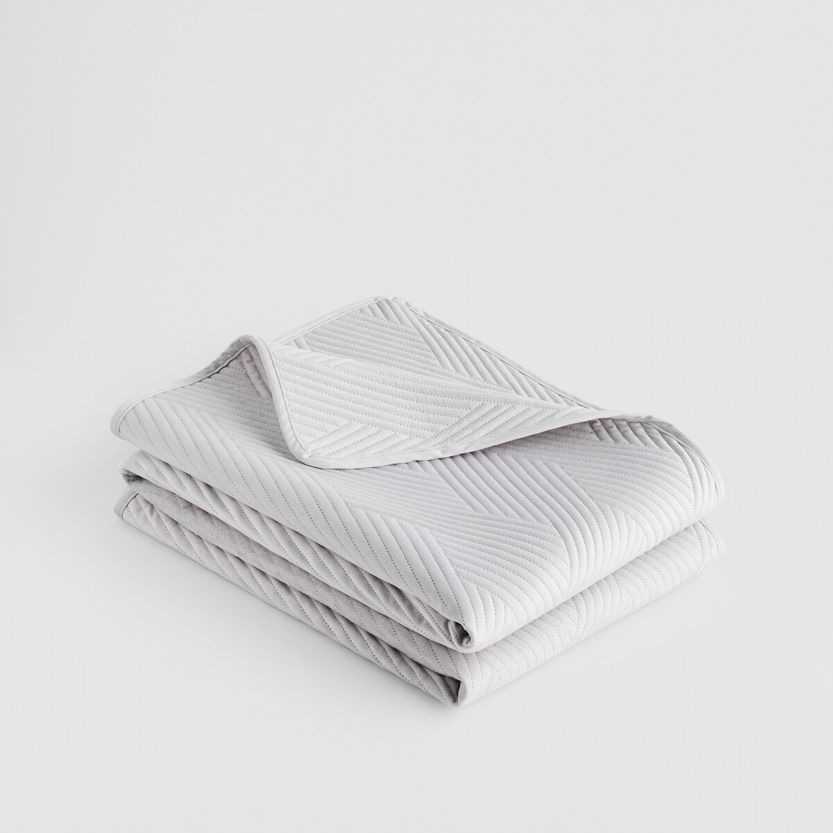 Jednokolorowa narzuta na łóżko z wytłoczonym wzorem Trialett 180x220 cm