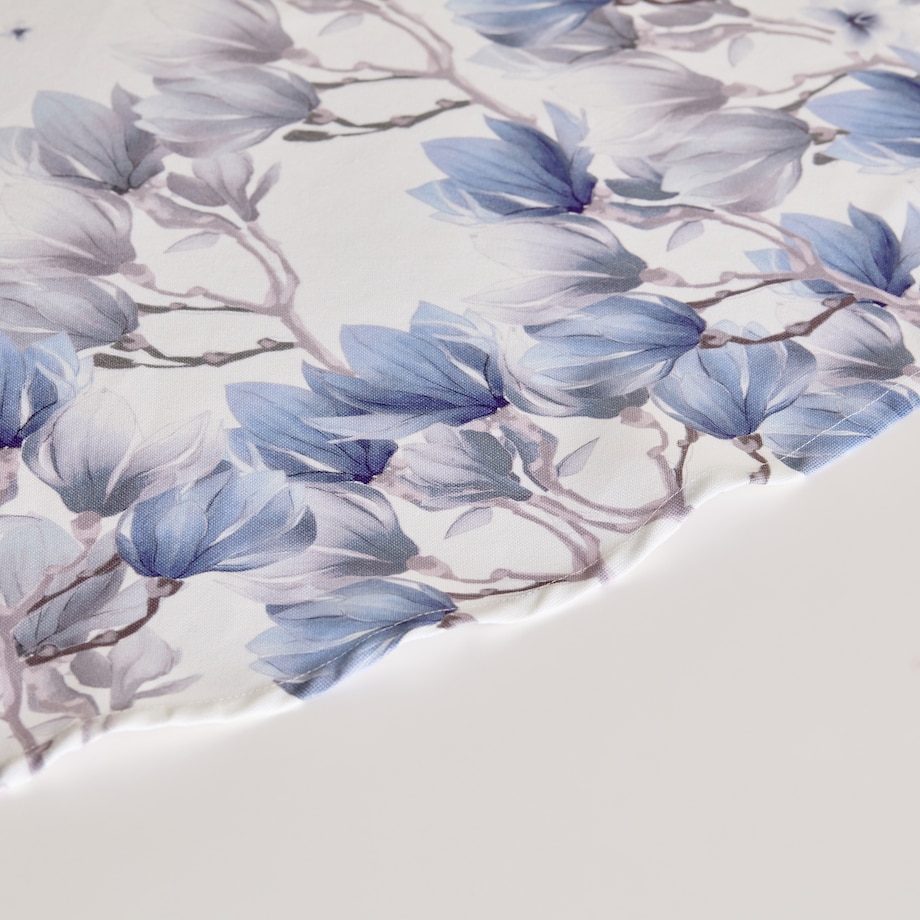 Obrus z nadrukiem Fladis z motywem kwiatowym