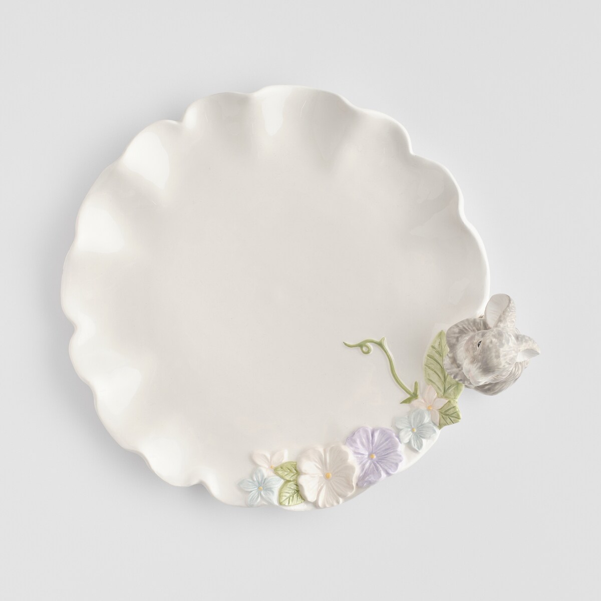 Patera Pasquile z motywem kwiatowym i królika