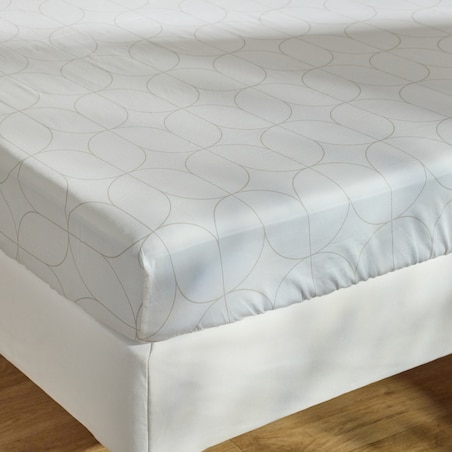 Prześcieradło z bawełny satynowej z gumką Mistose 180x200 cm z motywem geometrycznym