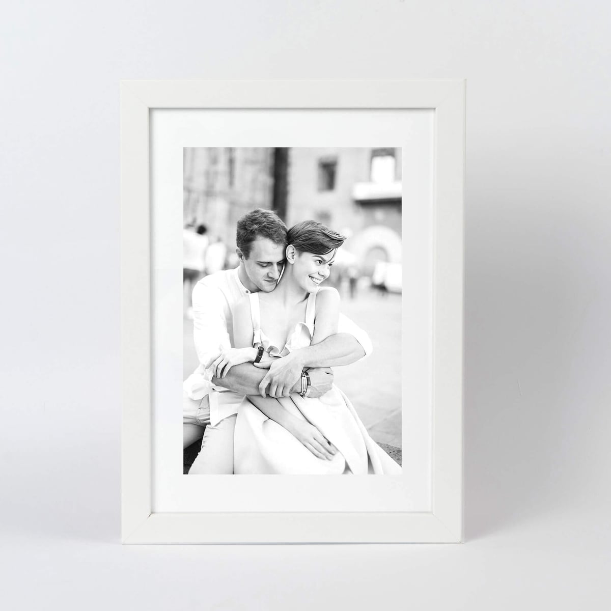 Ramka na zdjęcia 21x29,7 cm biała rama MDF z plexi do postawienia powieszenia klasyczna ramka