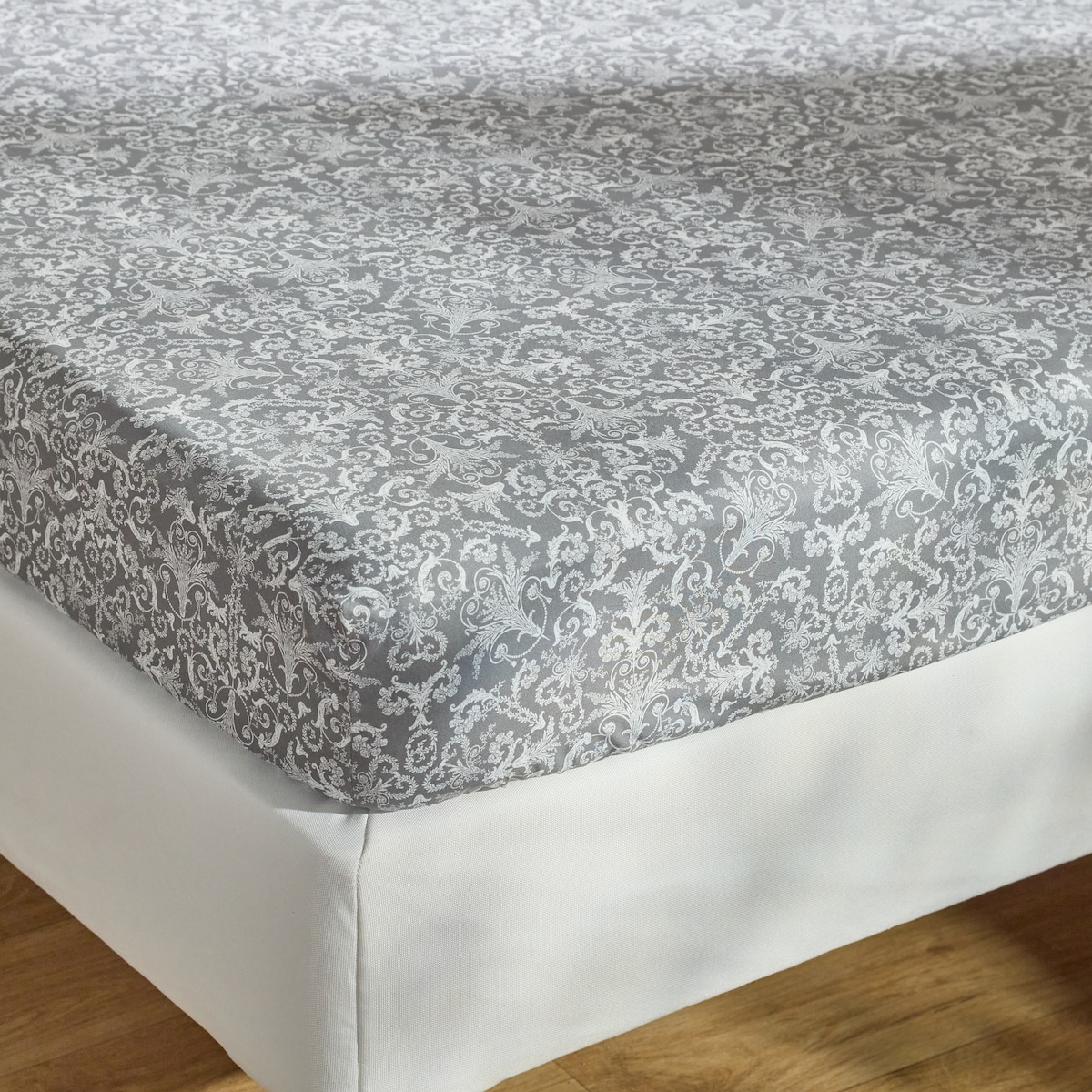 Prześcieradło z mikrofibry z gumką Chita 180x200 cm z motywem arabeski