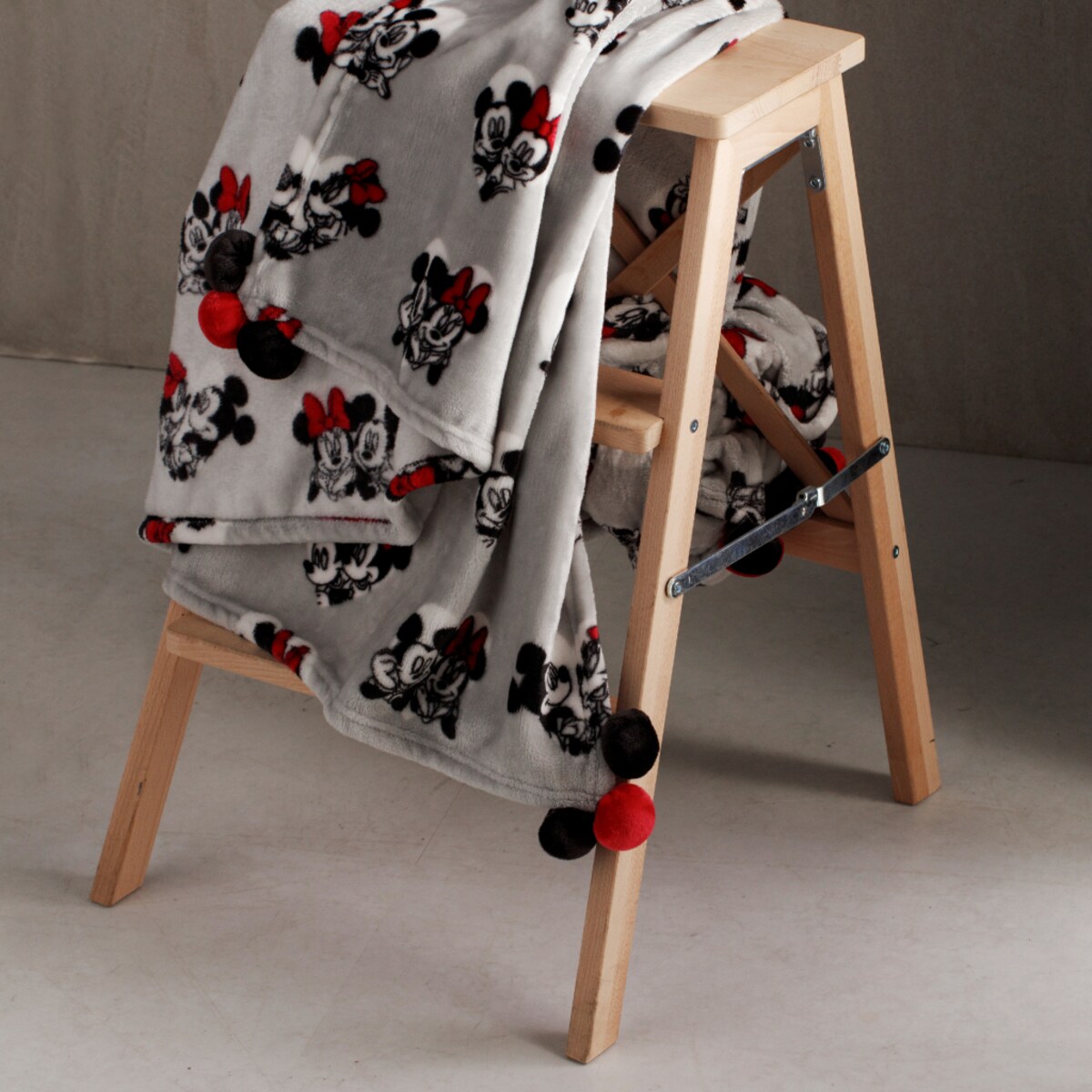 Koc Mickey Wins 130x170