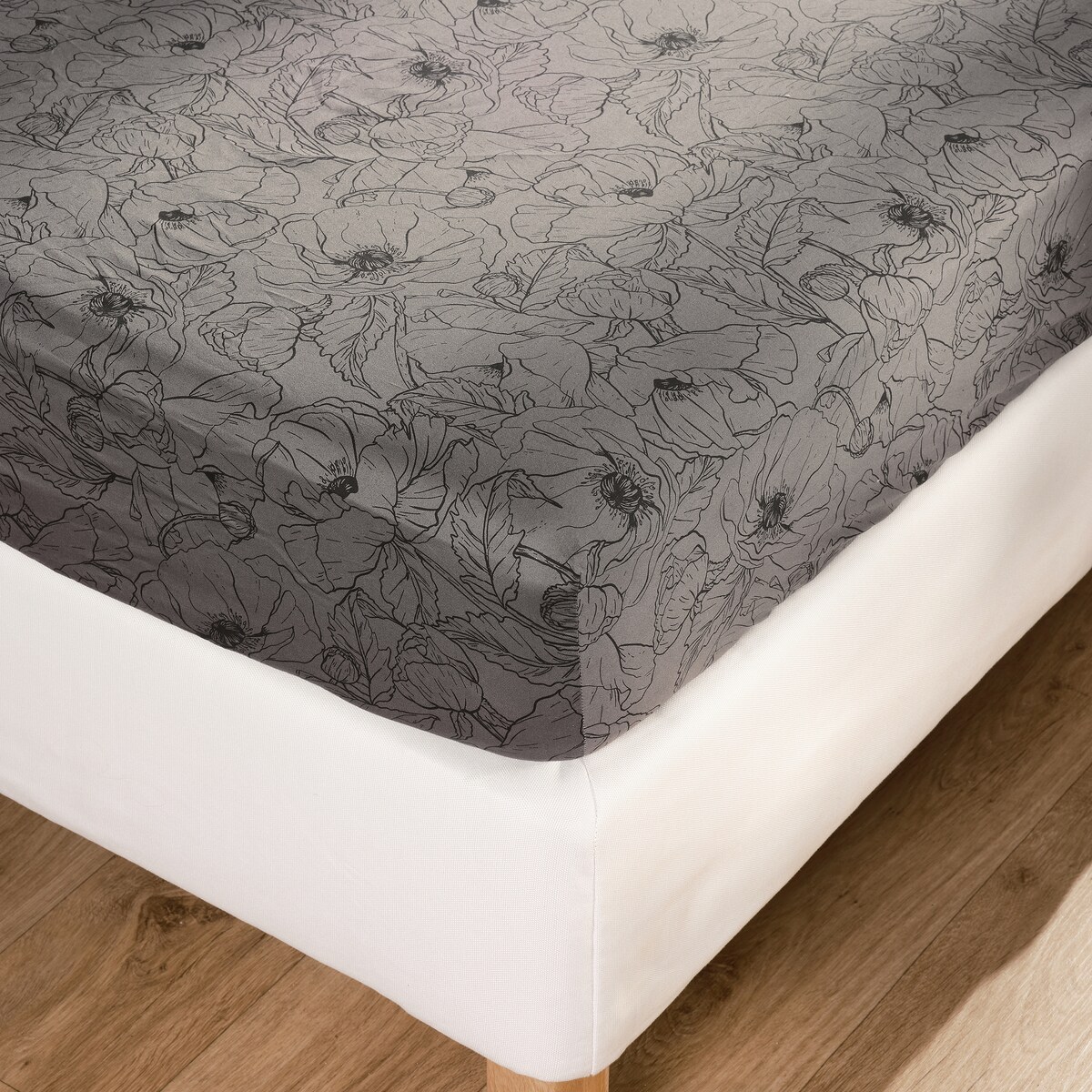 Prześcieradło z bawełny satynowej z gumką Casinosis 160x200 cm z motywem kwiatowym