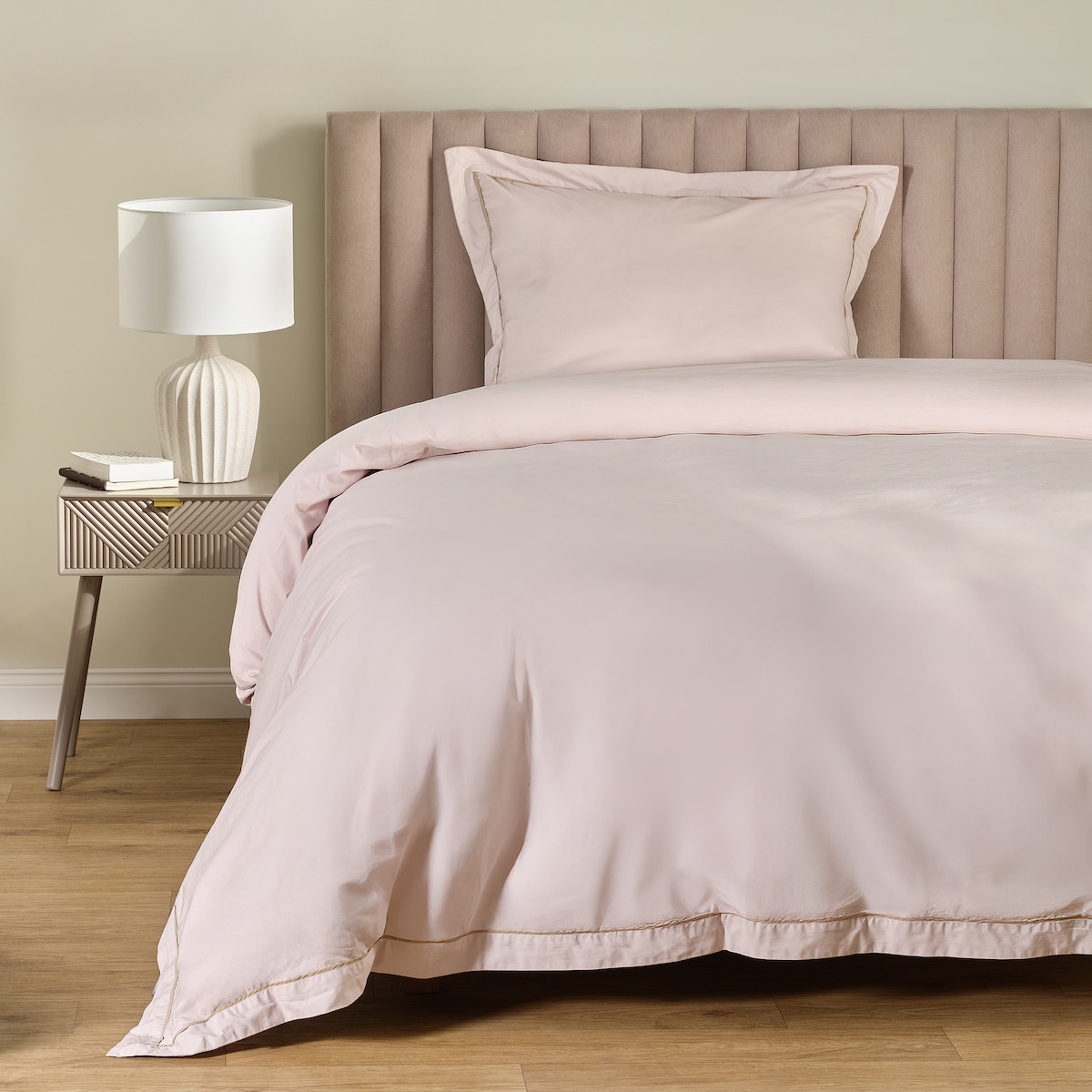 Jednokolorowa pościel z perkalu z lamówką Perlamo 140x200 cm