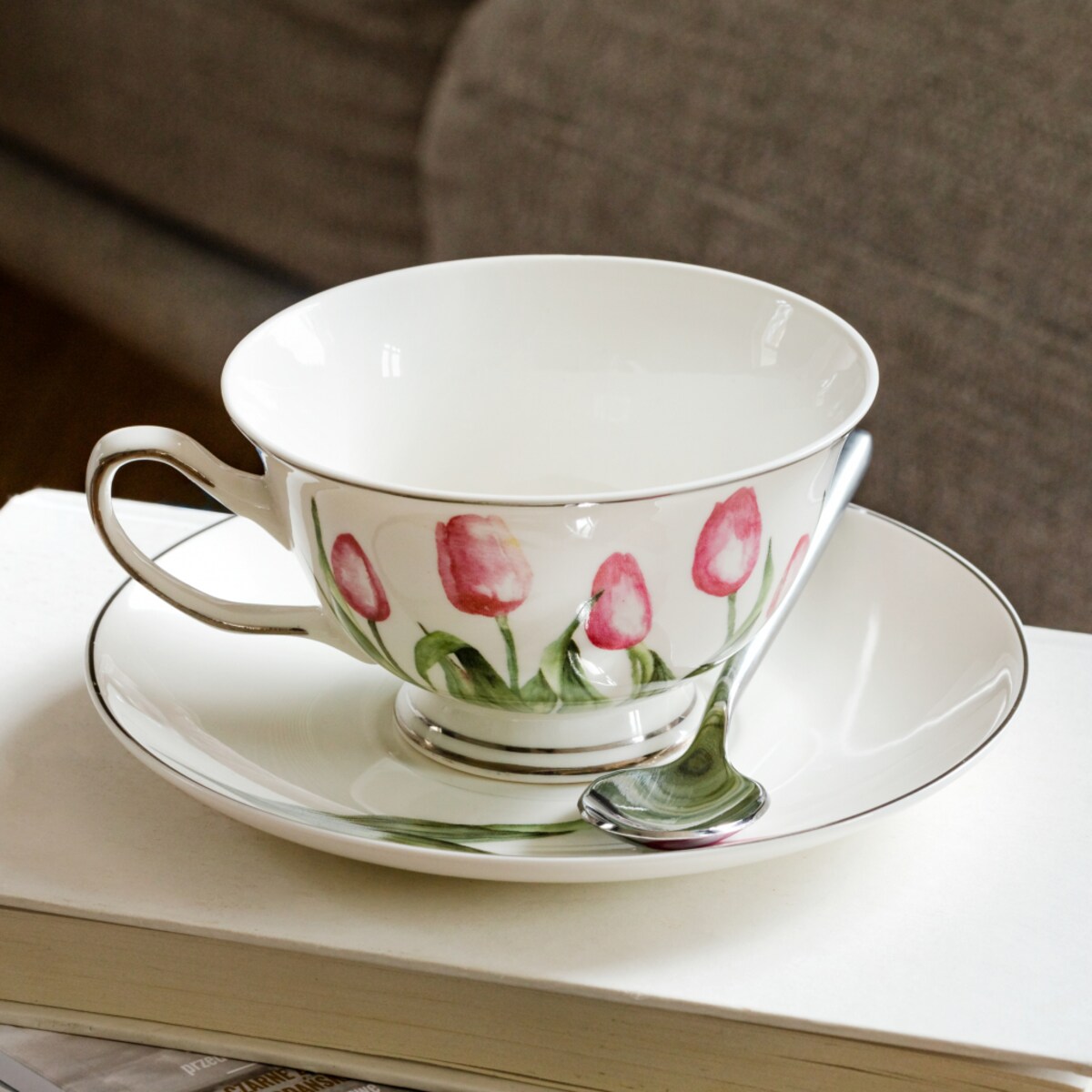 Filiżanka Ze Spodkiem Tulipany
