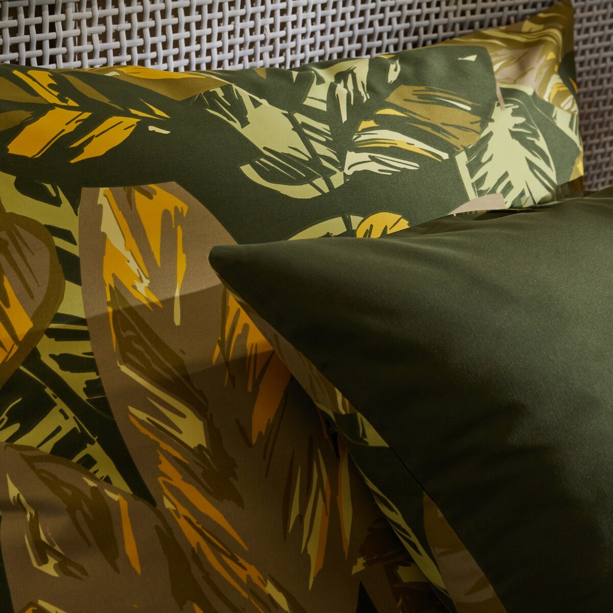 Pościel Z Mikrofibry Clovari 200x220 cm z motywem liściastym