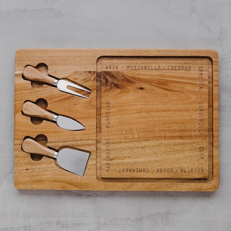 Deska z akacji Queso Grandos do krojenia lub serwowania z motywem napisów
