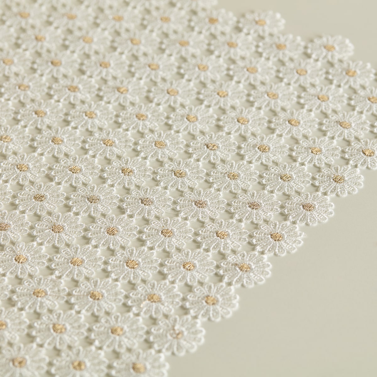 Serwetka Douglasio 32x32 cm z motywem kwiatowym