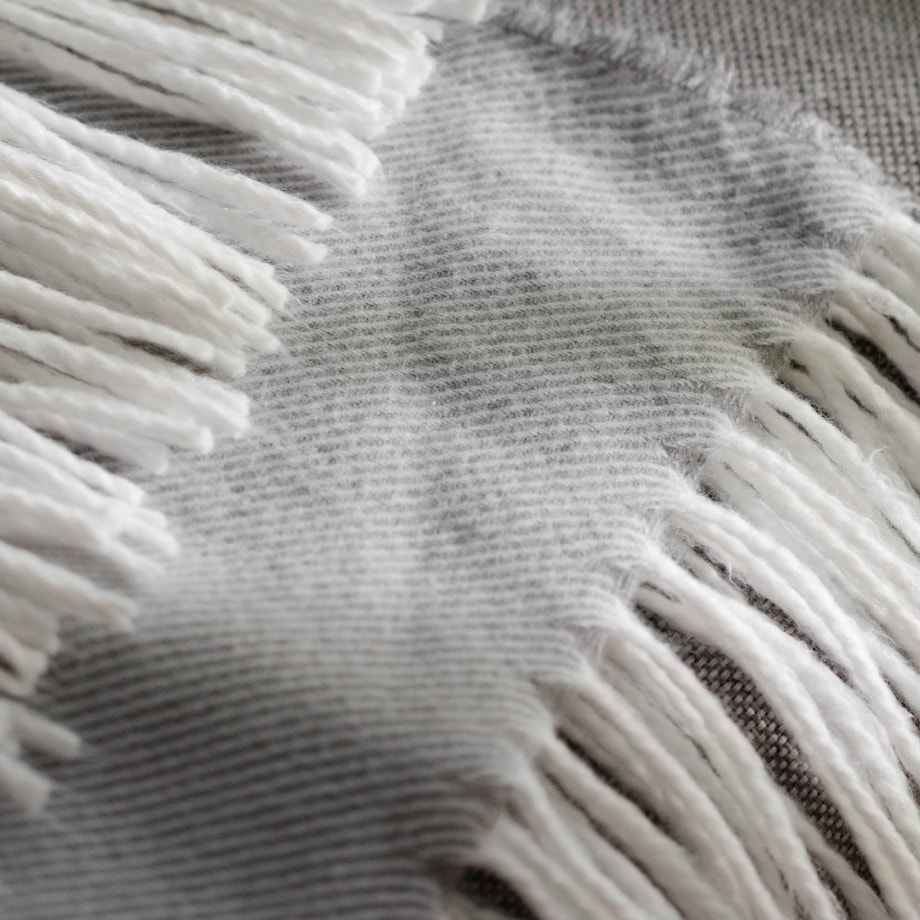 Pled Lekki Tkany z Frędzlami Lomani 150x200 cm