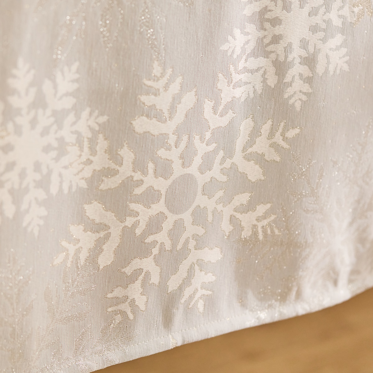 Obrus Żakardowy Frostello 150x220 cm