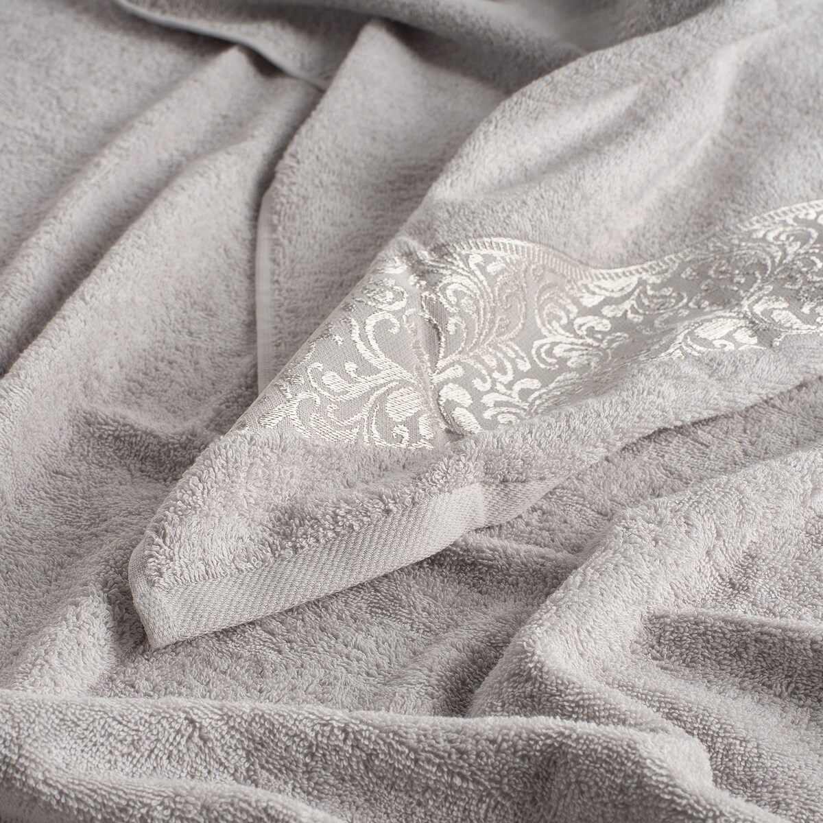 Ręcznik dekoracyjny Arabessi 70x130 cm z motywem arabeski