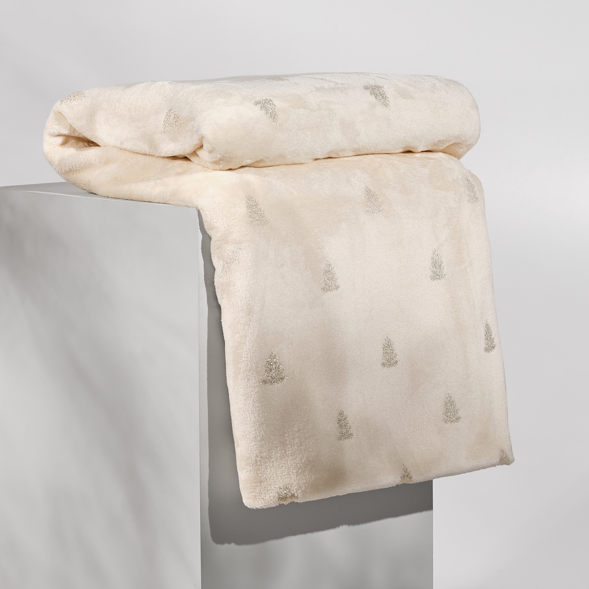 Drukowany koc Genna 150x200 cm z motywem choinki