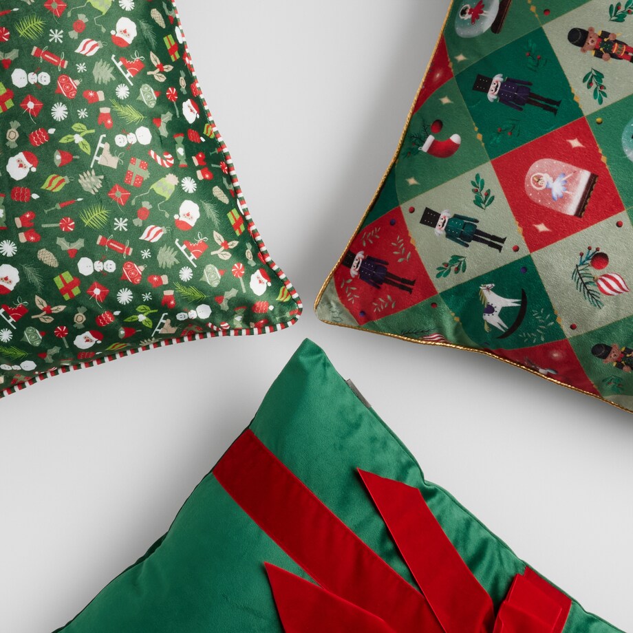 Poszewka z nadrukiem Festio 45x45 cm z motywem mikołaja