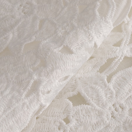 Bieżnik Haftowany Dolores 35x180 cm z motywem kwiatowym