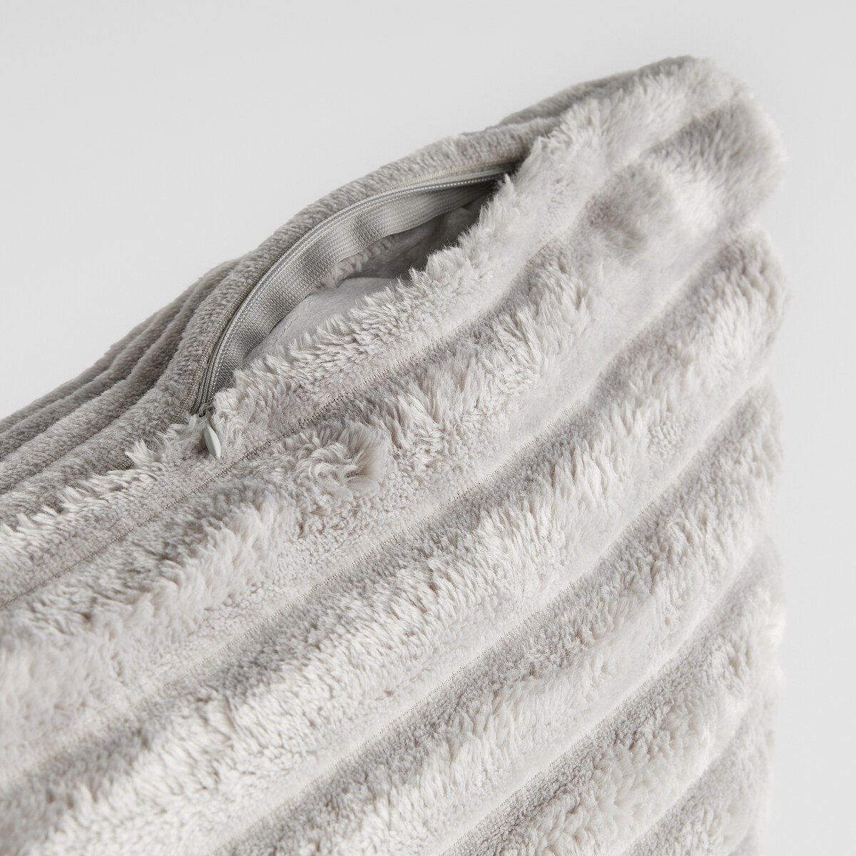 Poszewka dekoracyjna Divite 45x45 cm w paski