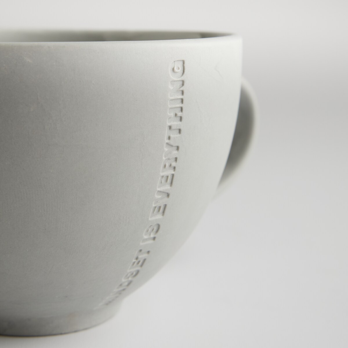 Kubek Aviar z napisami