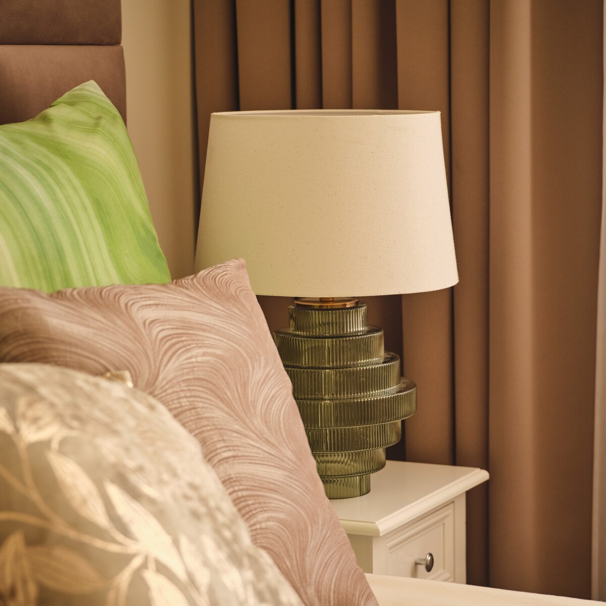 Lampa Stołowa Ze Szklaną Podstawą Selma