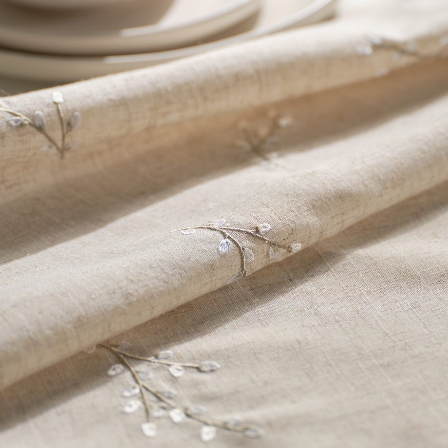 Serweta Haftowana Bazinka 80x80 cm z motywem bazi