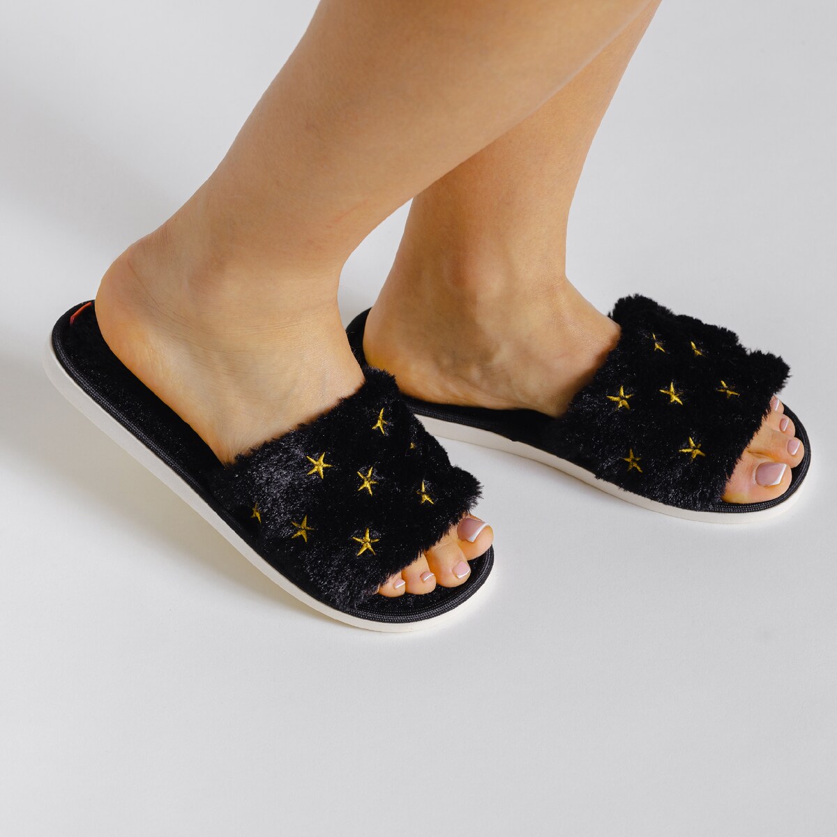 Crostail slippers for on sale girls