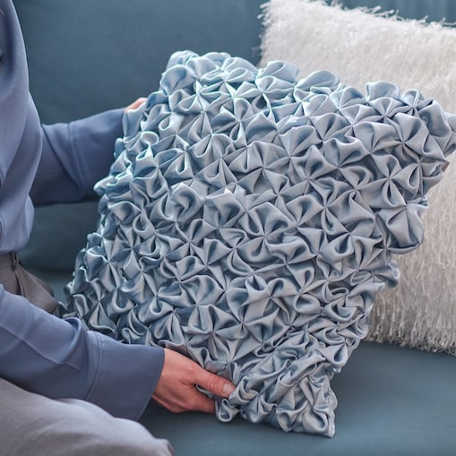 Poszewka satynowa drapowana Glamo 45x45 cm