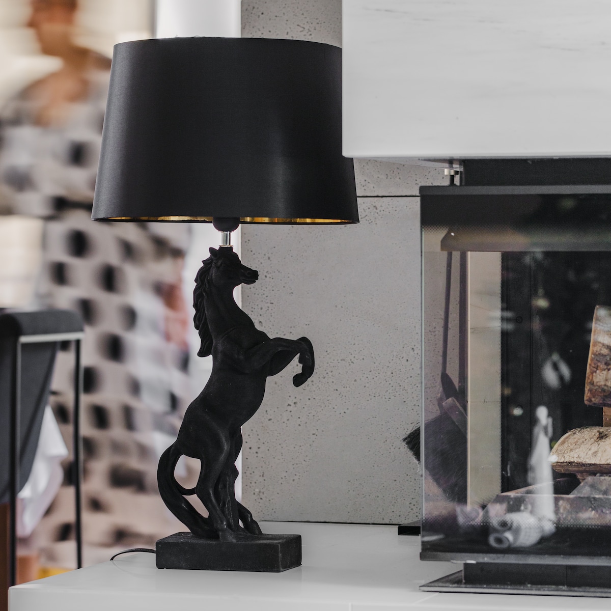 Lampa Stołowa Velvethorse