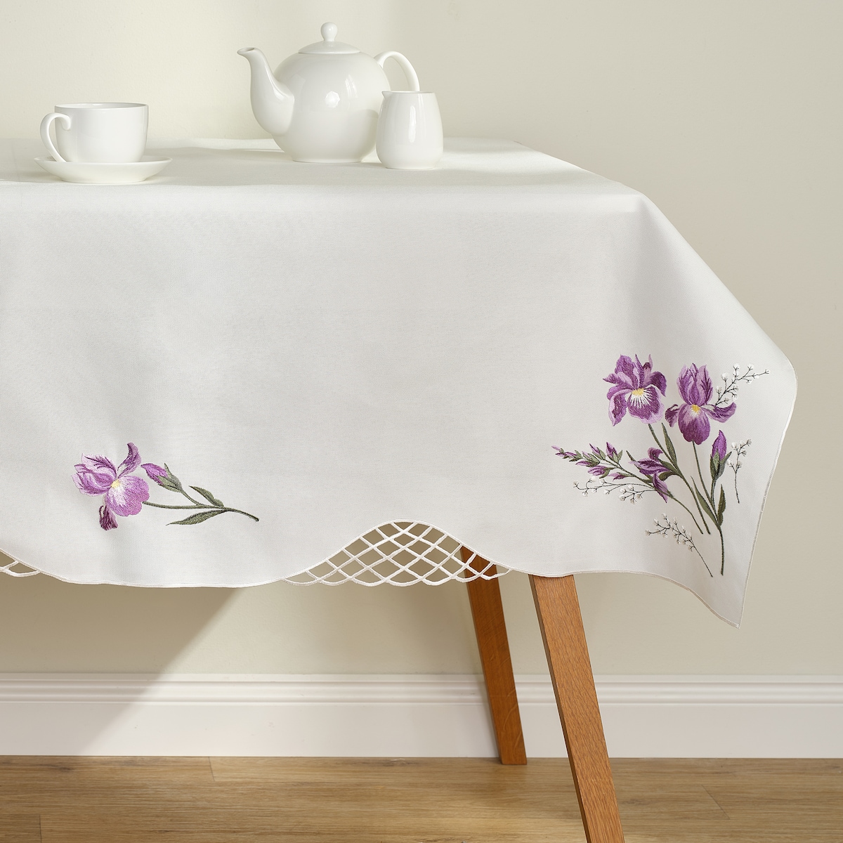 Obrus Haftowany Luya 180x130 cm