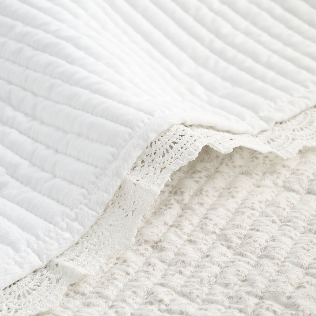 Drukowana narzuta na łóżko Chimpec 200x220 cm