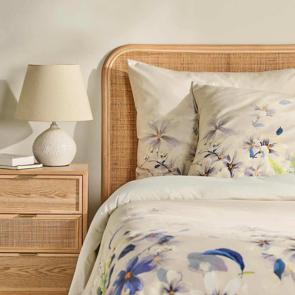 Pościel z bawełny satynowej Larra 160x200 cm z motywem postaci