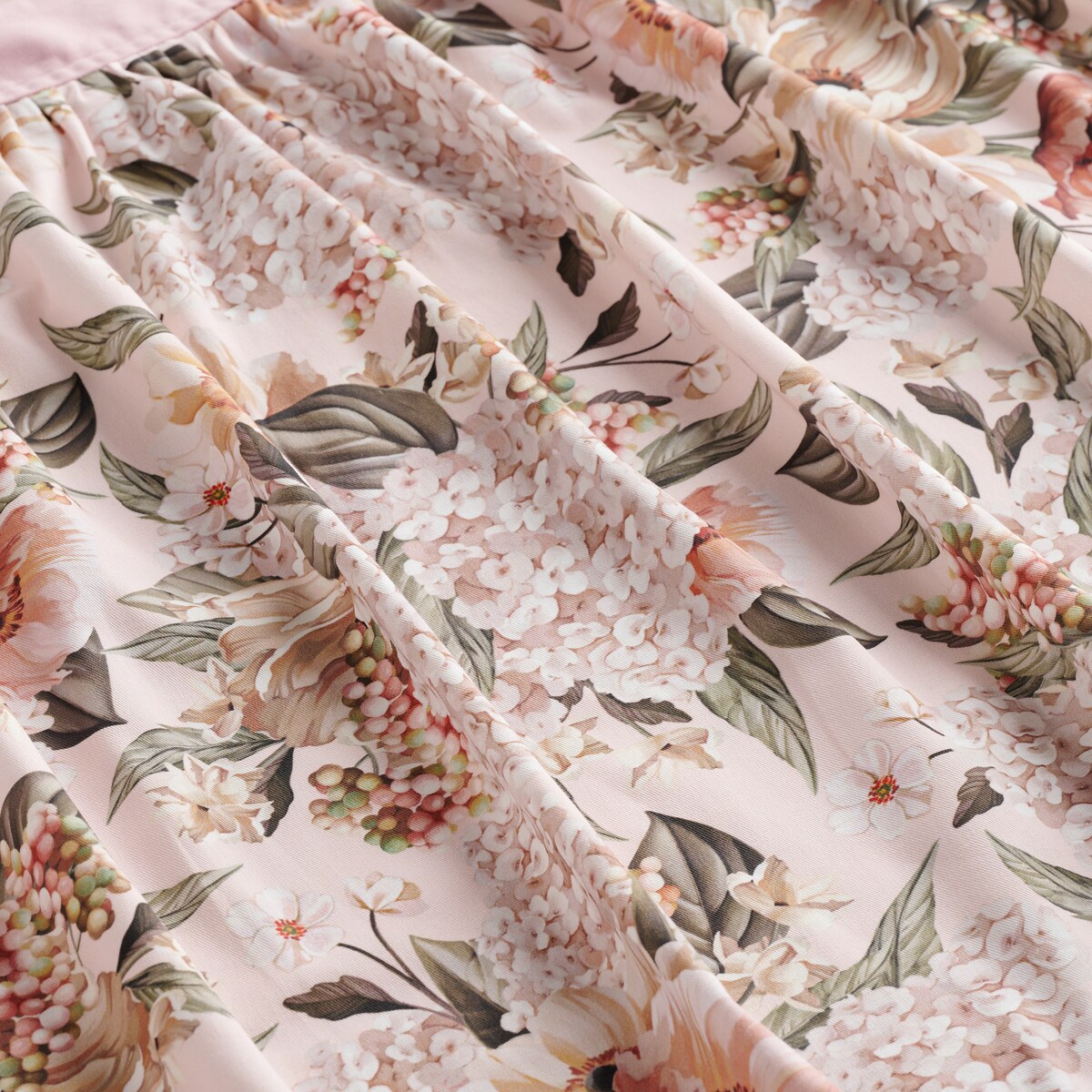 Fartuch Amorette 90x142 cm z motywem kwiatowym