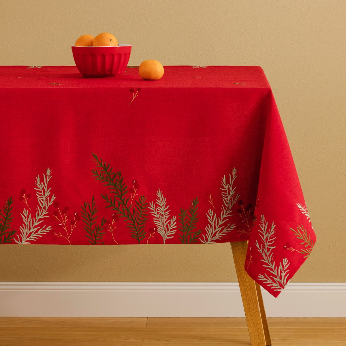 EMBROIDERED TABLECLOTH Noela home&you