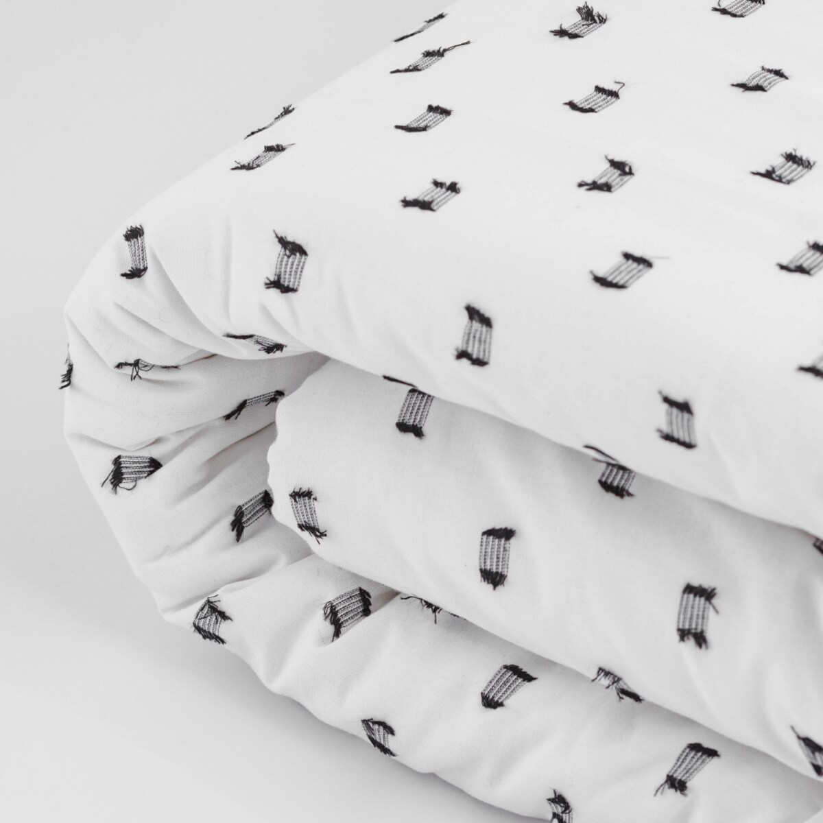 BEDDING WITH COTTON Broderie home&you