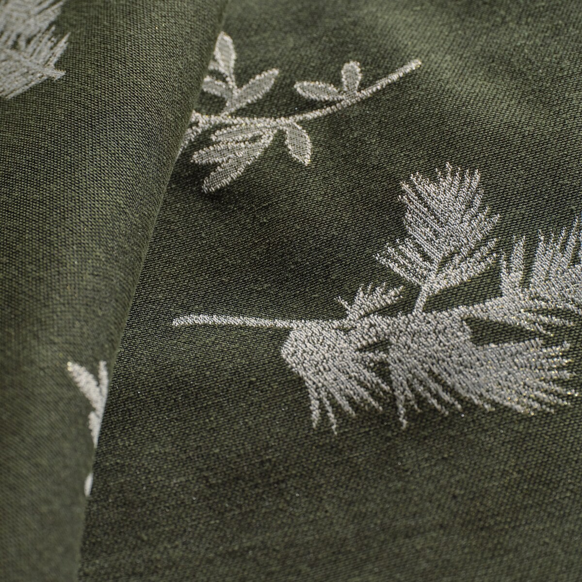 Obrus Żakardowy Novie 130x180 cm z motywem choinki