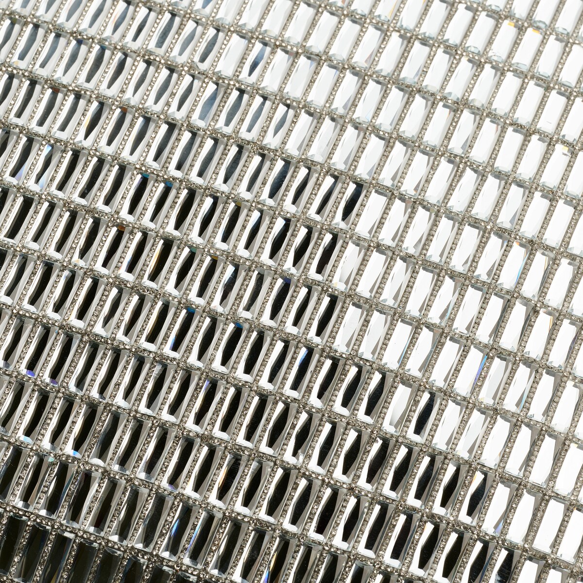 Poszewka Riflesso 45x45 cm z motywem geometrycznym