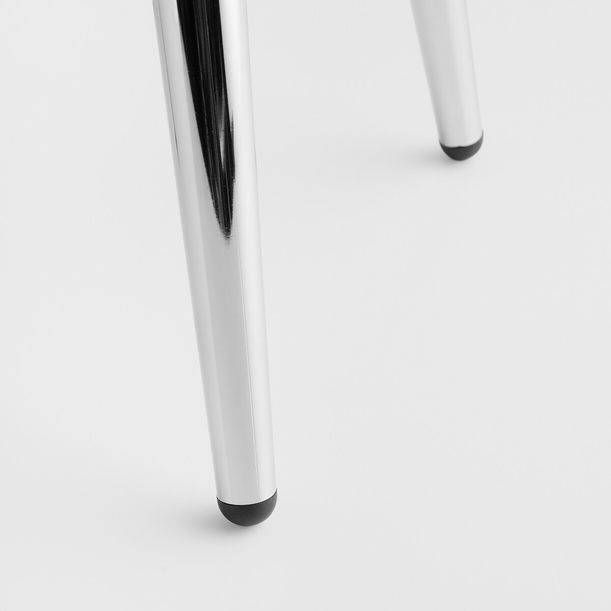 Puf ze schowkiem Atlin